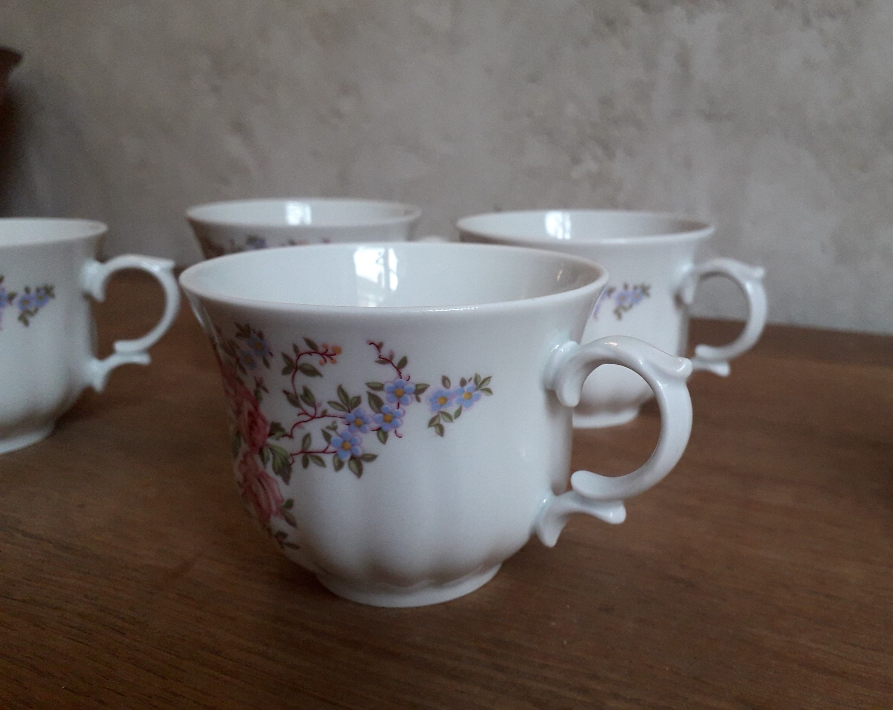 Set de 5 tasses en porcelaine de Bavière
