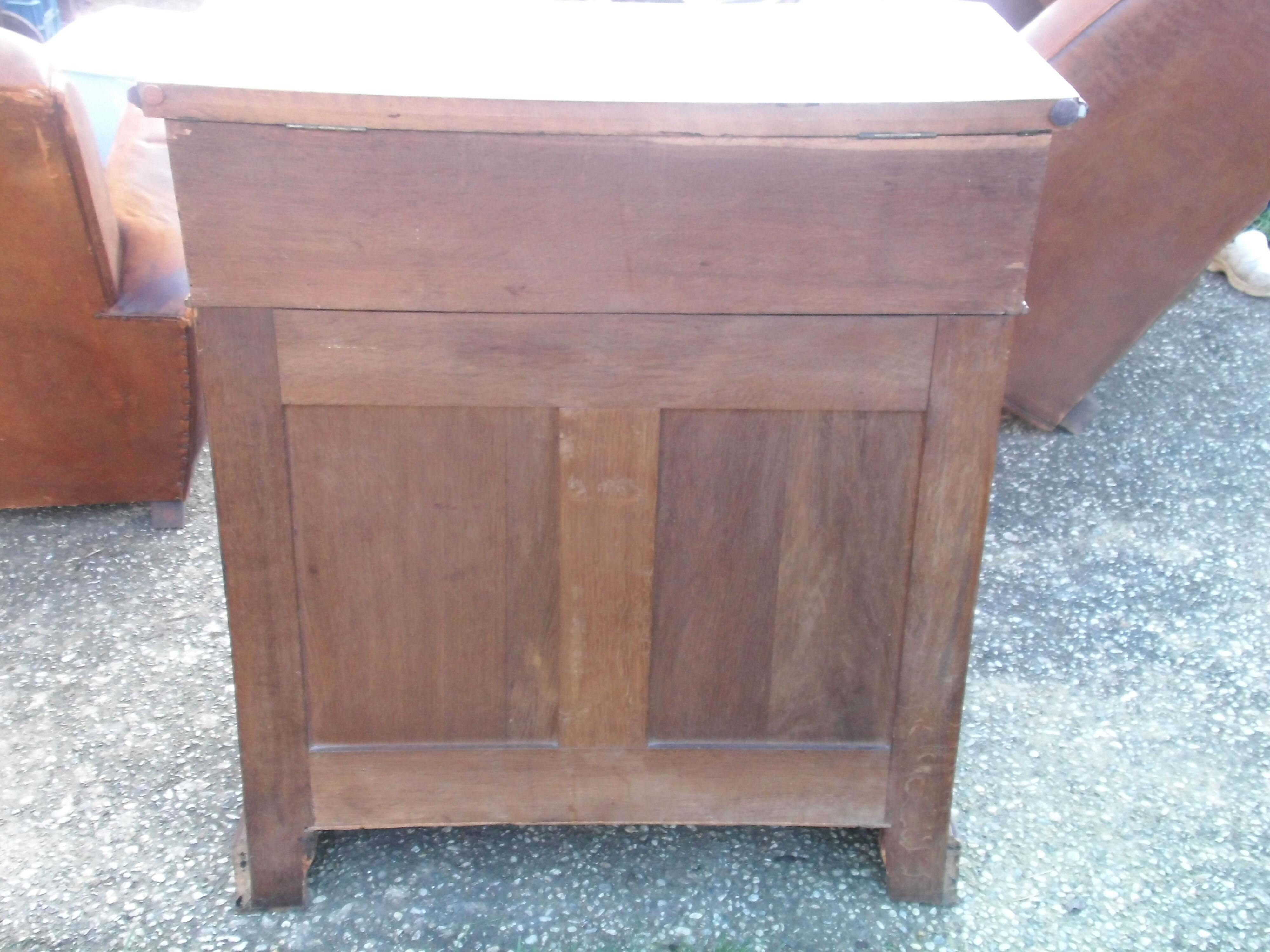 Hairdresser's toilet commodity called 1900 art deco