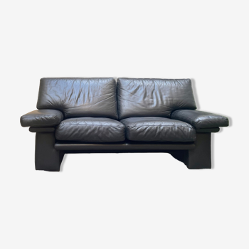 Vintage Italian two-seater sofa in black leather, Italy 1980