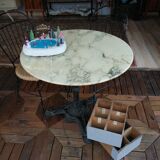 Table in mabre cast iron foot