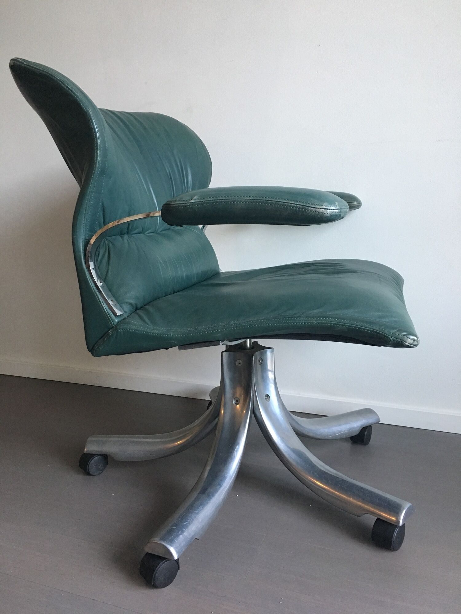 1970's Saporiti lounge chair by Giovanni Offredi