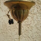 Hanging lamp goes up and down