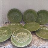 8 assiettes plates anciennes en barbotine