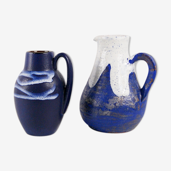 Vases set in blue white