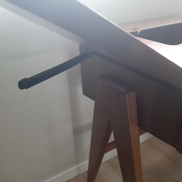 Scandinavian style compass feet desk