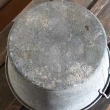 Vintage zinc basin