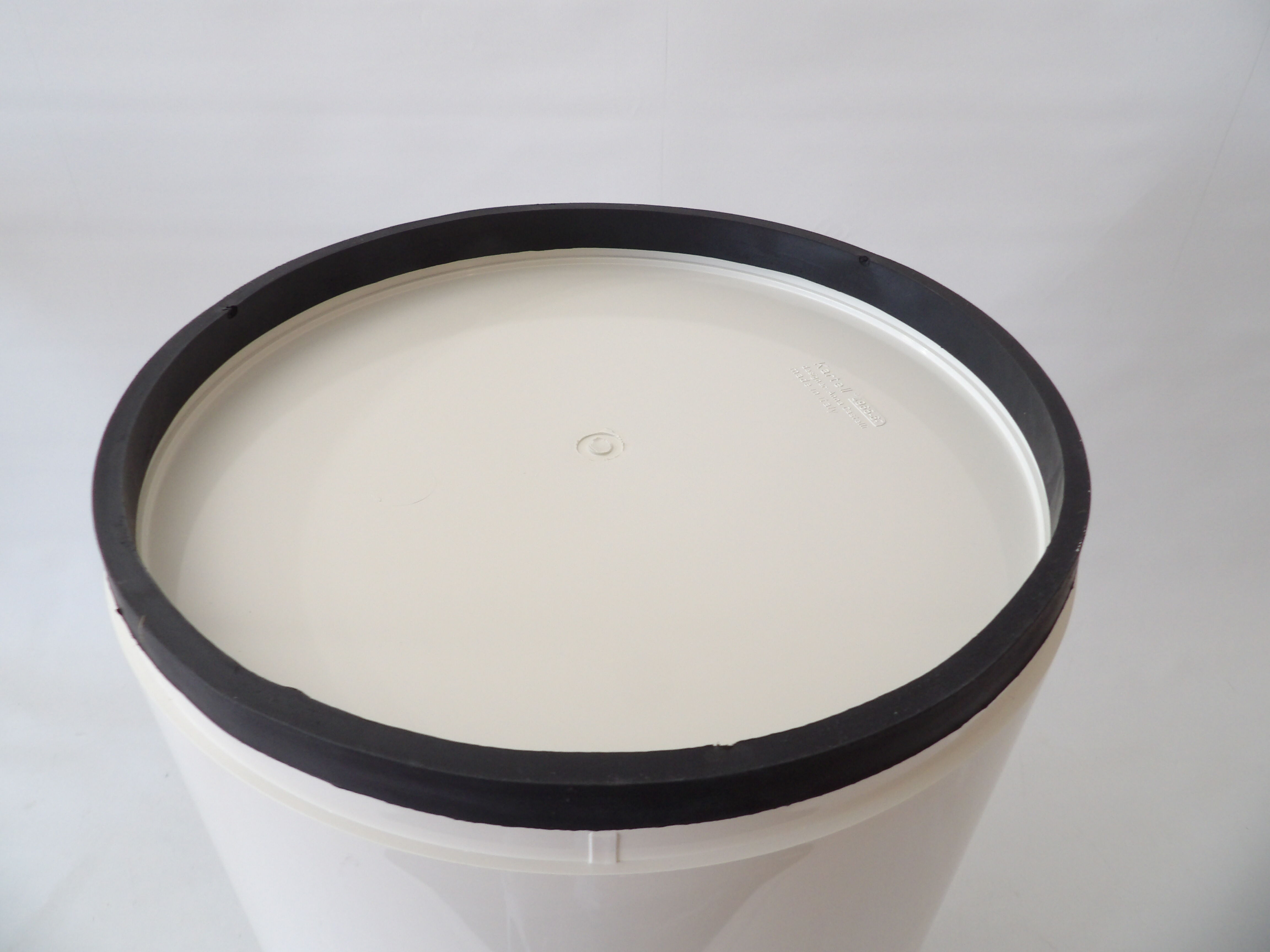 Componibili Kartell side table by Anna Castelli