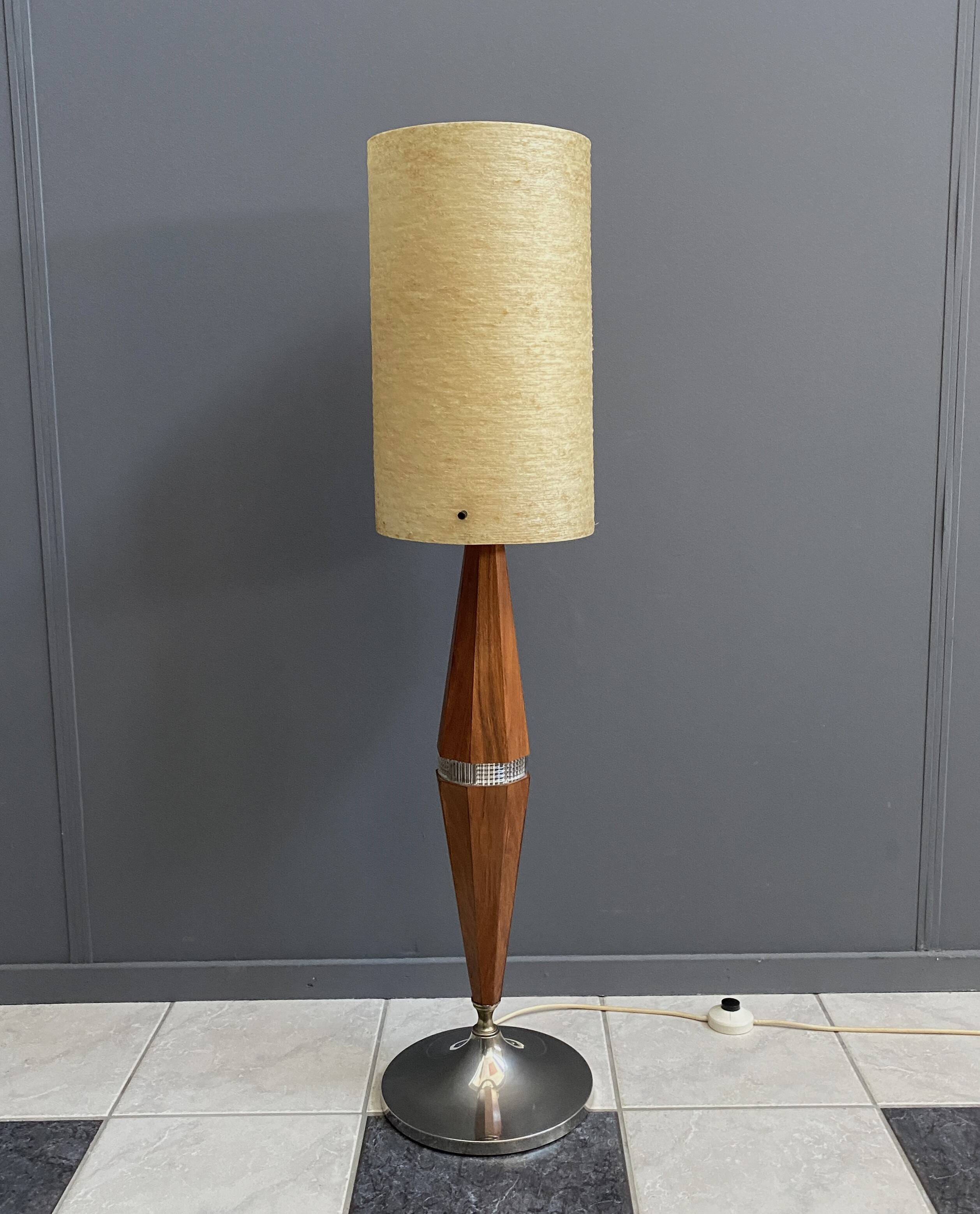 Rare Wood floor lamp with contra diabolo base 1960s
