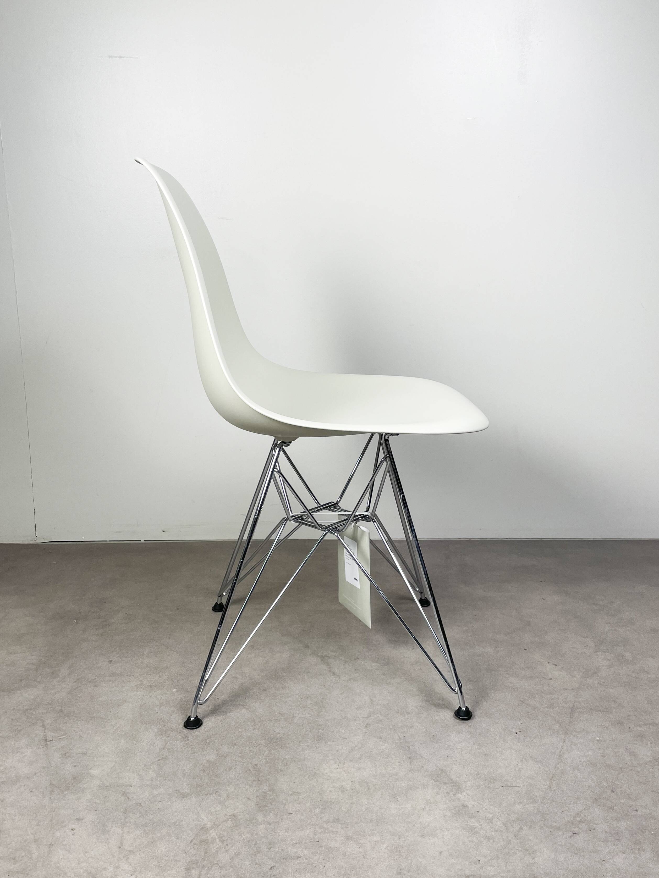 DSR Chair by Charles and Ray Eames for Vitra, 4 pieces