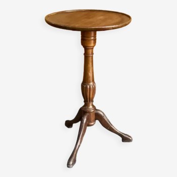 Tripod pedestal table in varnished waxed wood