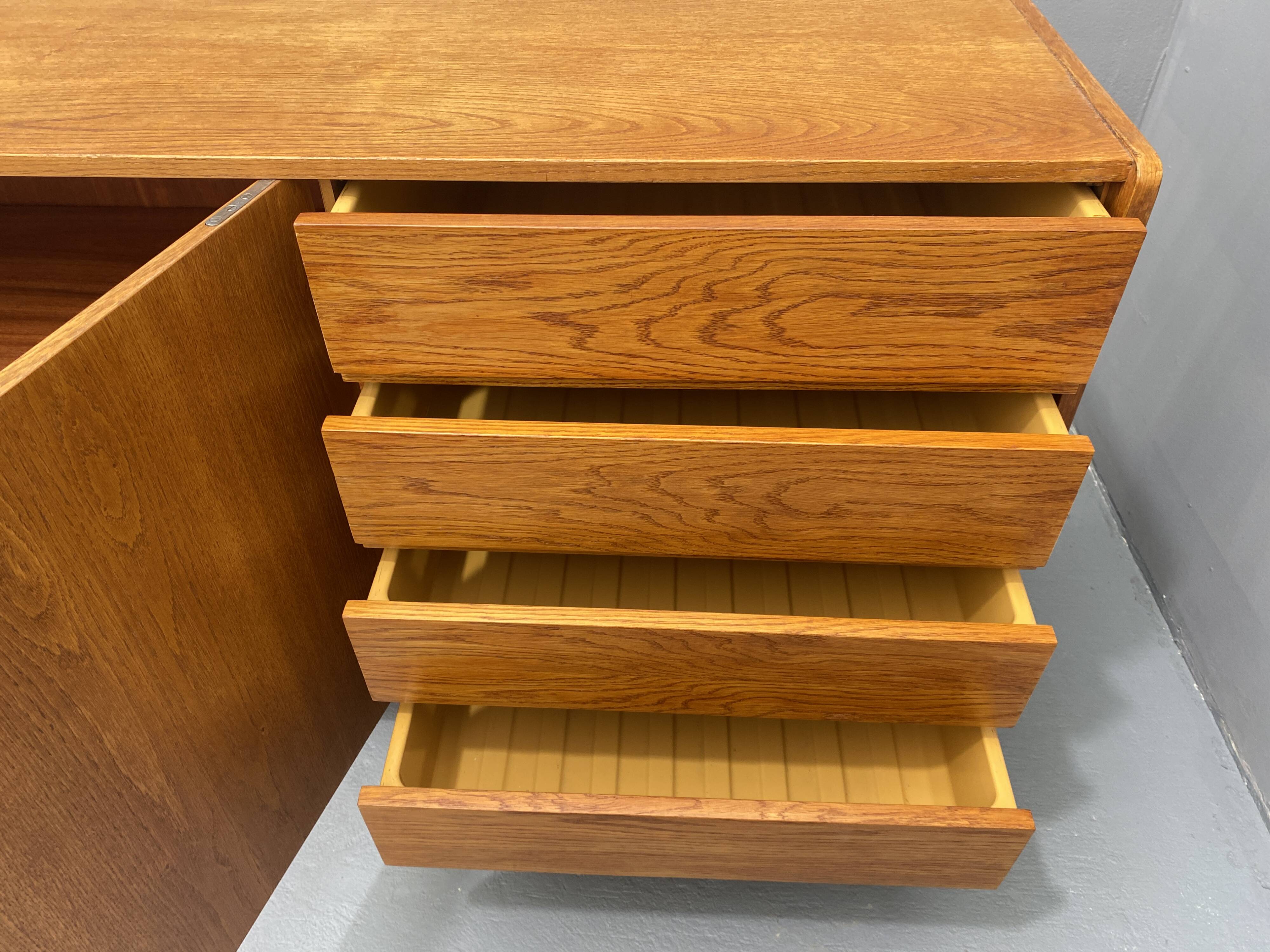 Enfilade vintage U-460 par Jiří Jiroutek pour Interiér Praha, Tchécoslovaquie