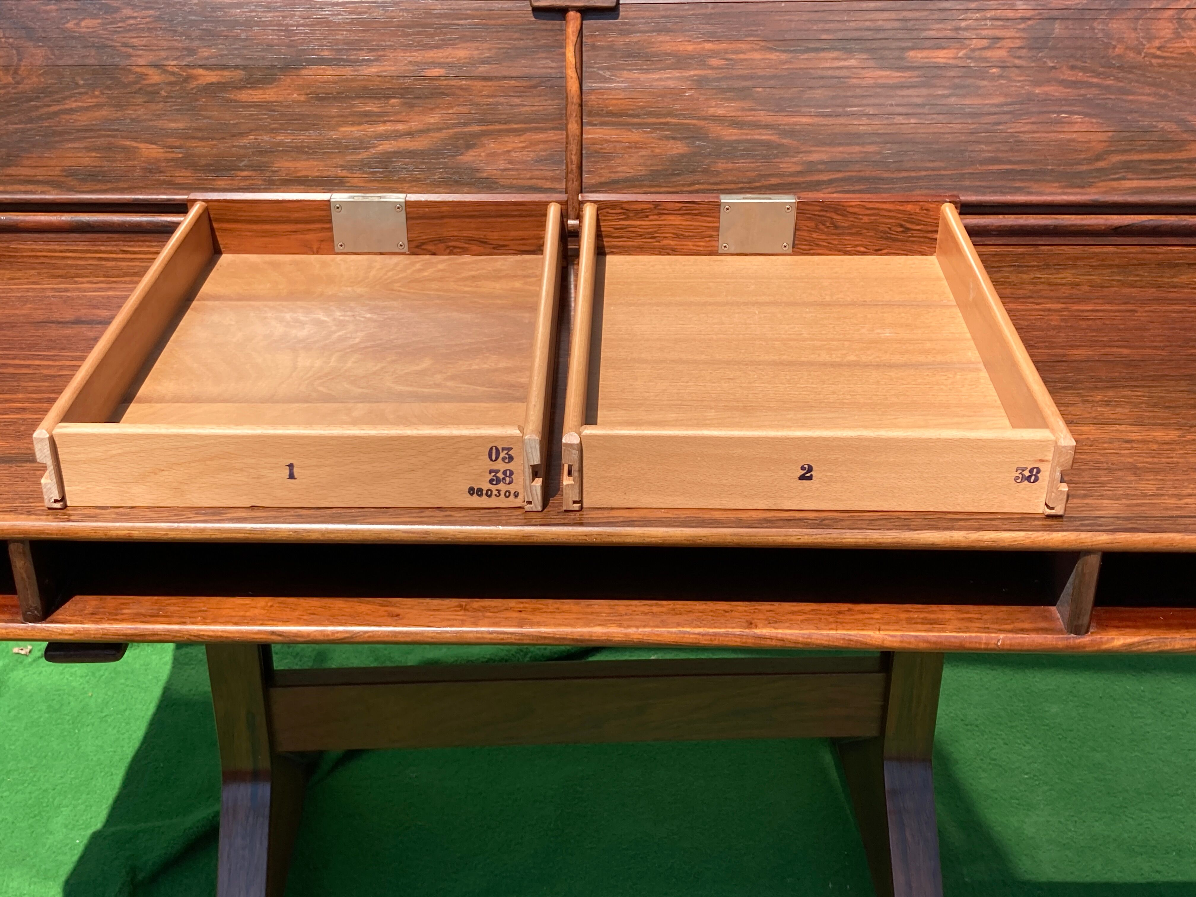 Gianfranco Frattini for Bernini, rosewood writing desk model 530, 1950s Italian