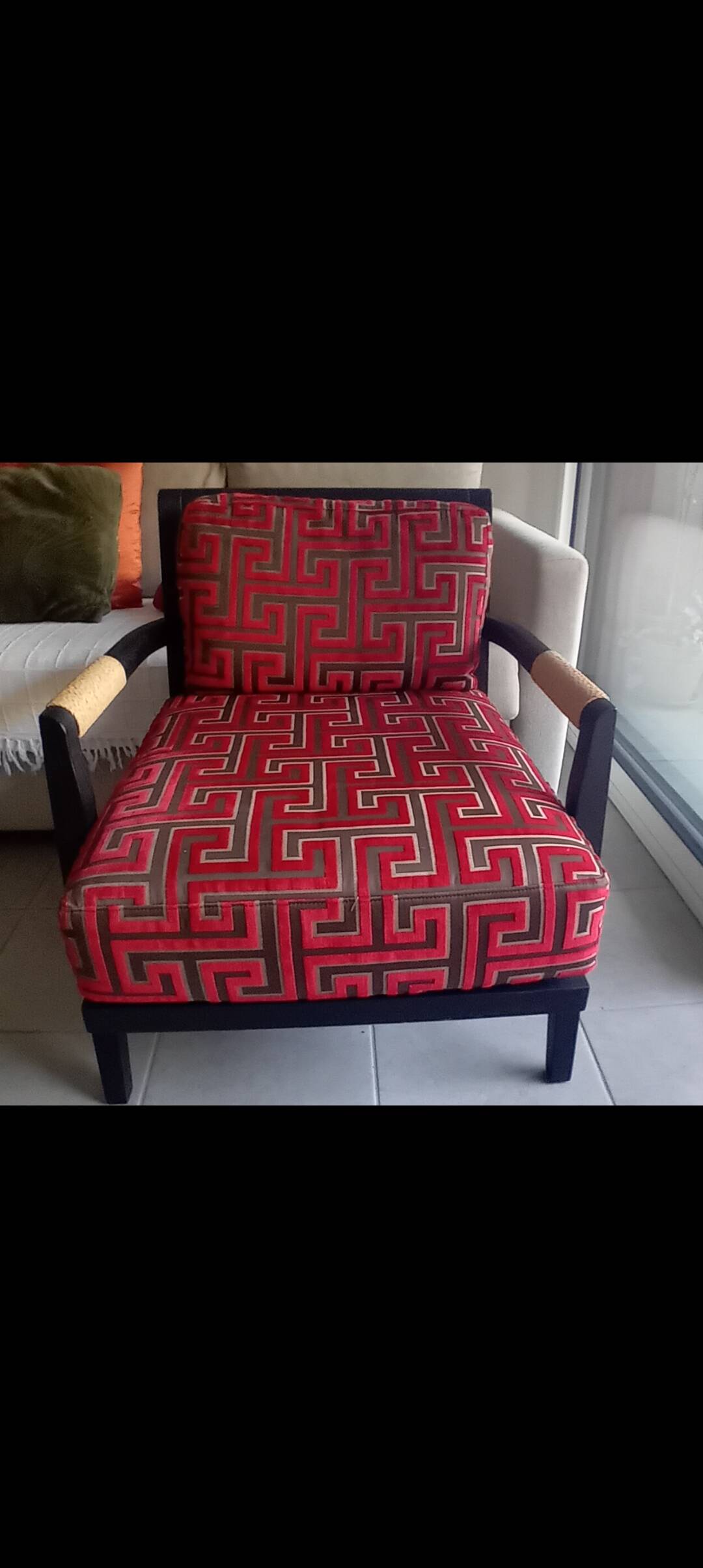 Fauteuil colonial motif labyrinthe