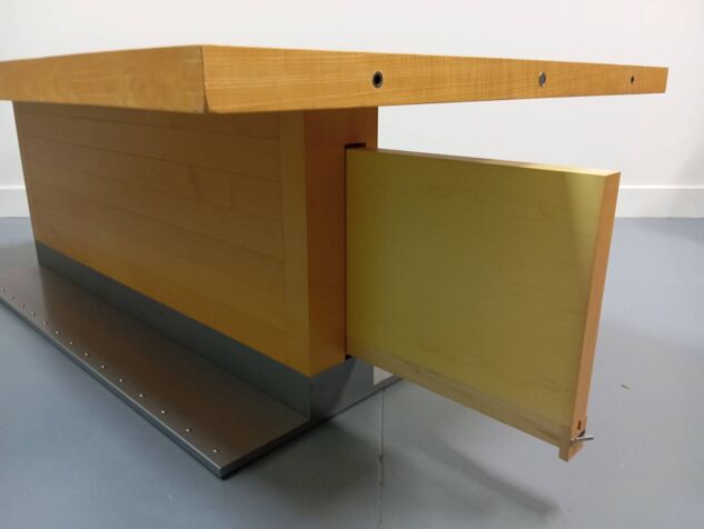 Large Chi Wing Lo designer table for Giorgetti Italy