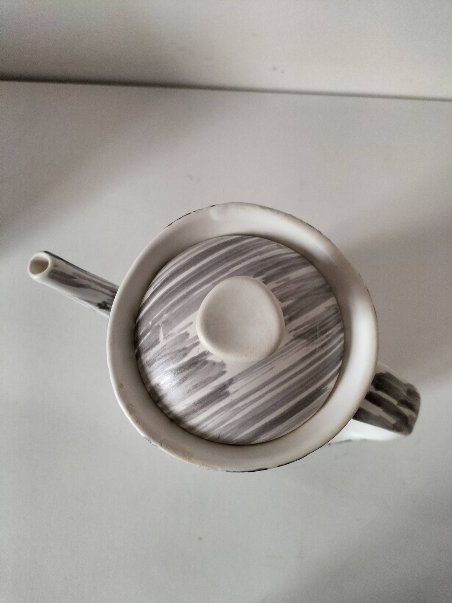 Cafetière Niderviller décor Chatons – faïence expressive années 50