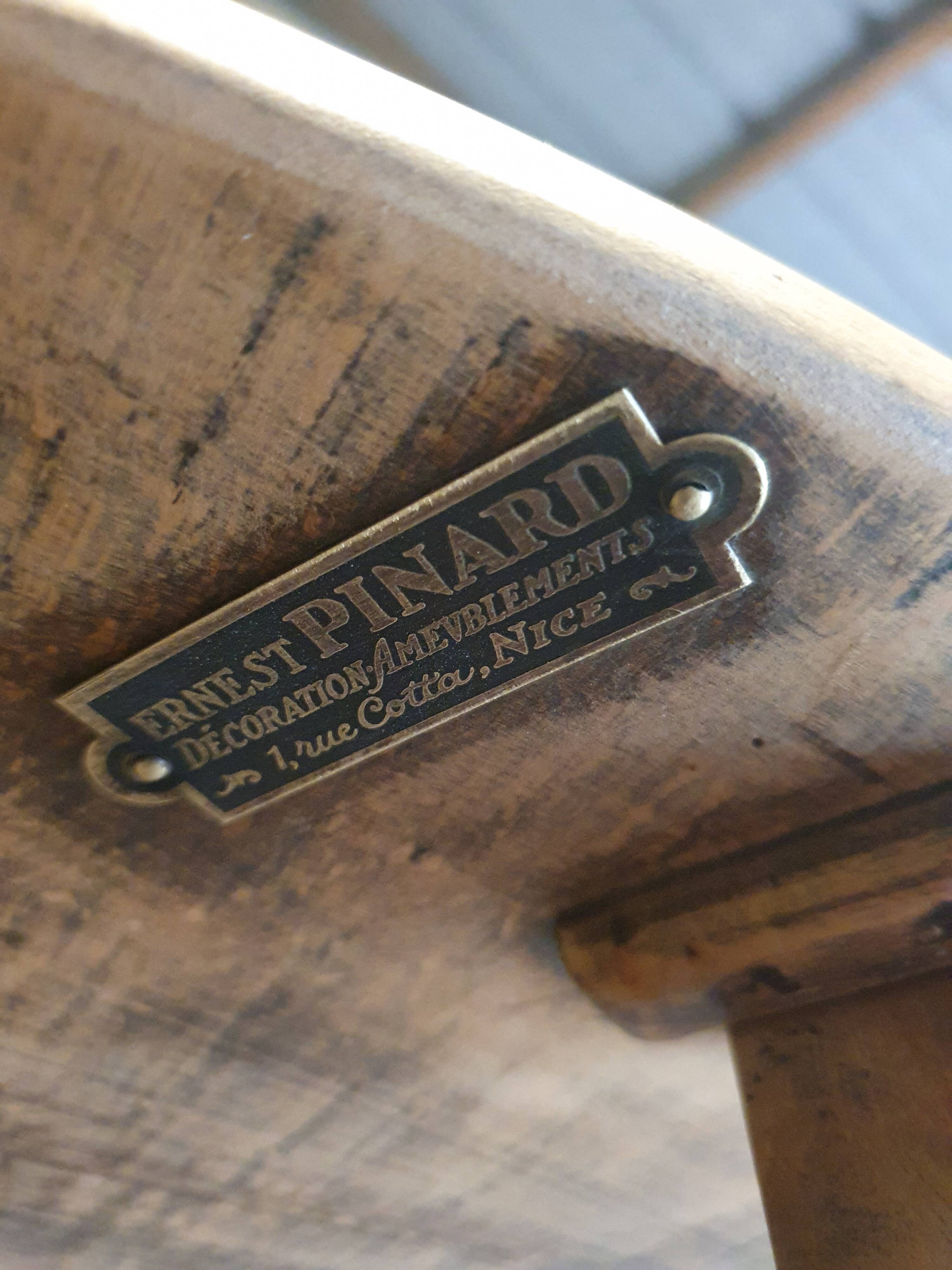 Drop-leaf gateleg table