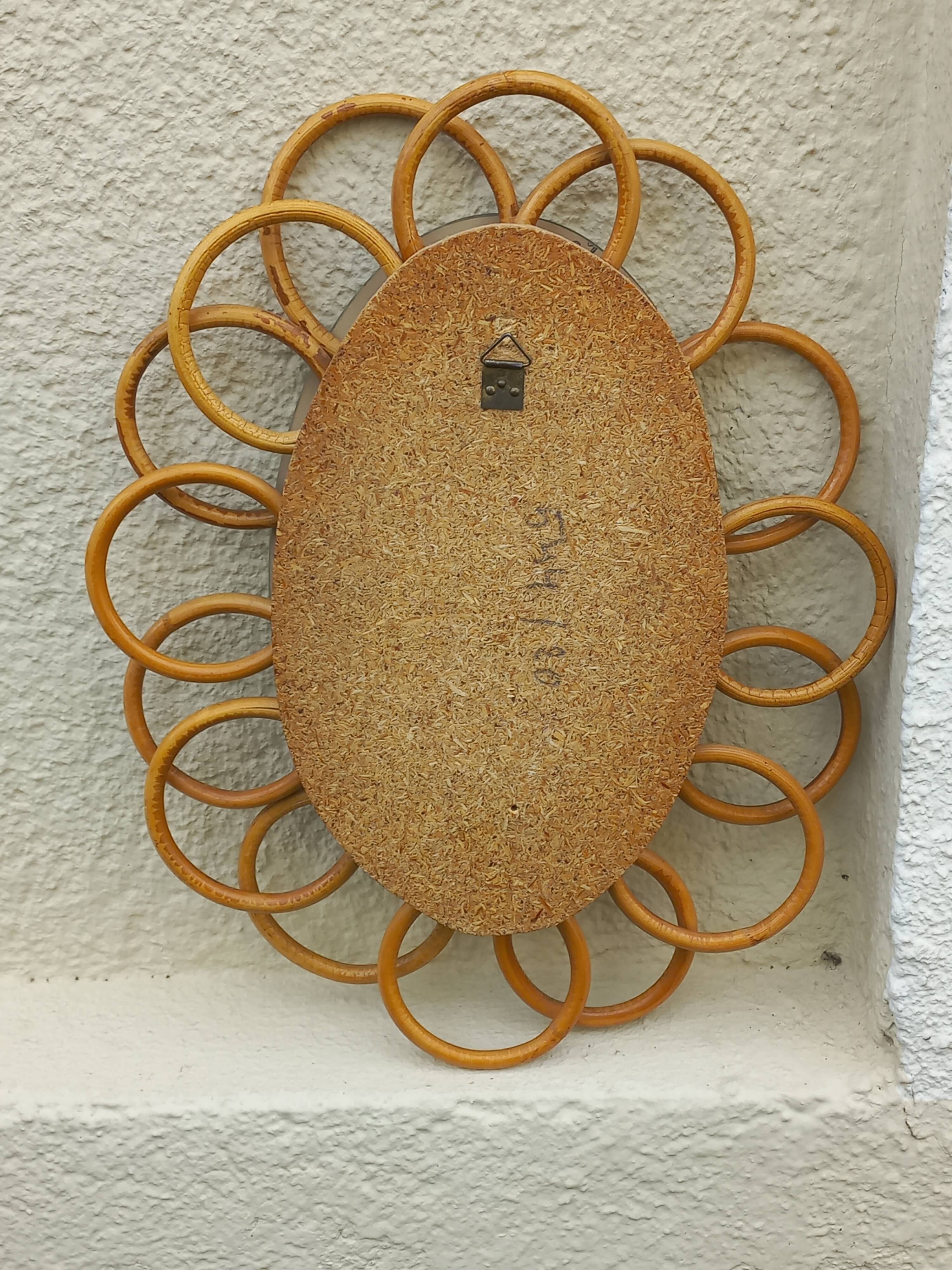 Miroir soleil ovale en rotin des années 70 25x31cm