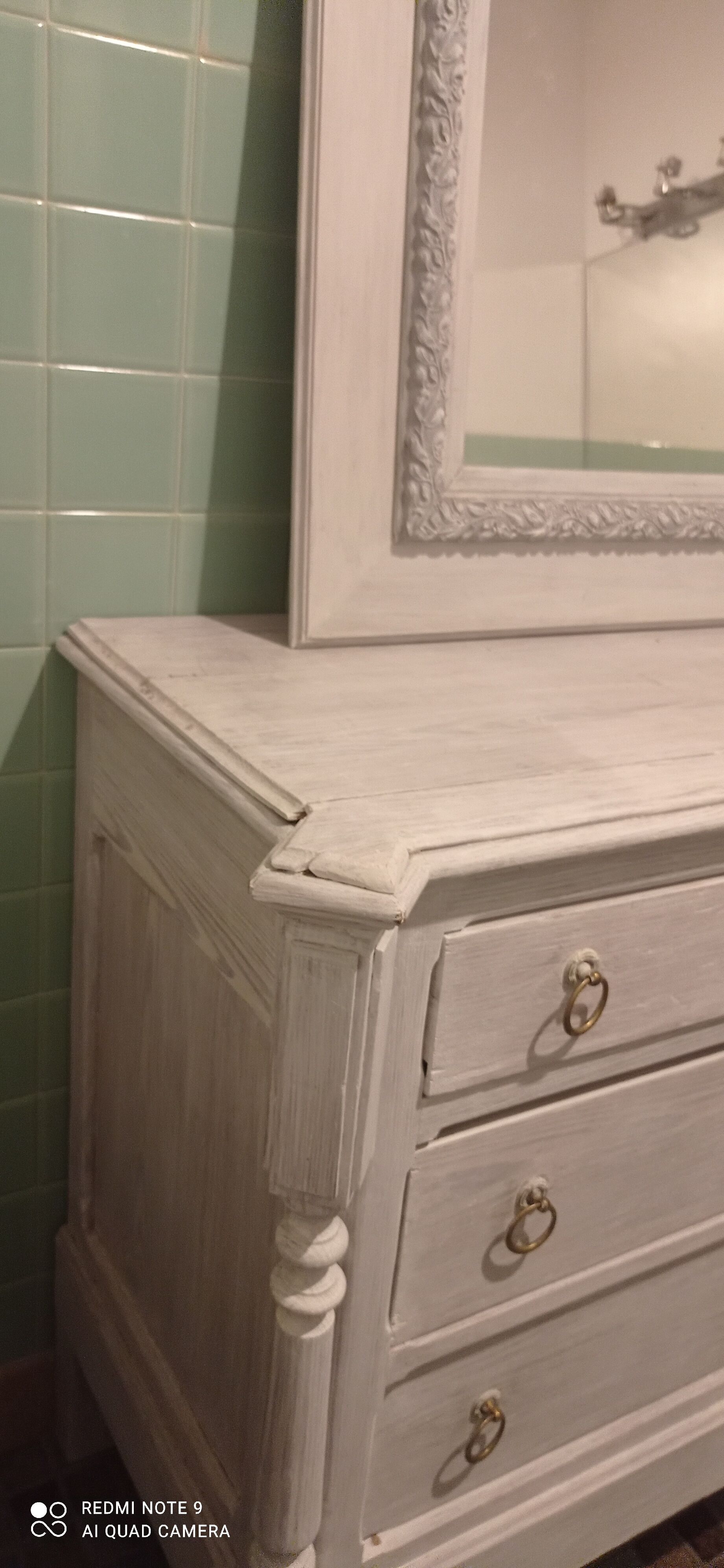 Chest of drawers