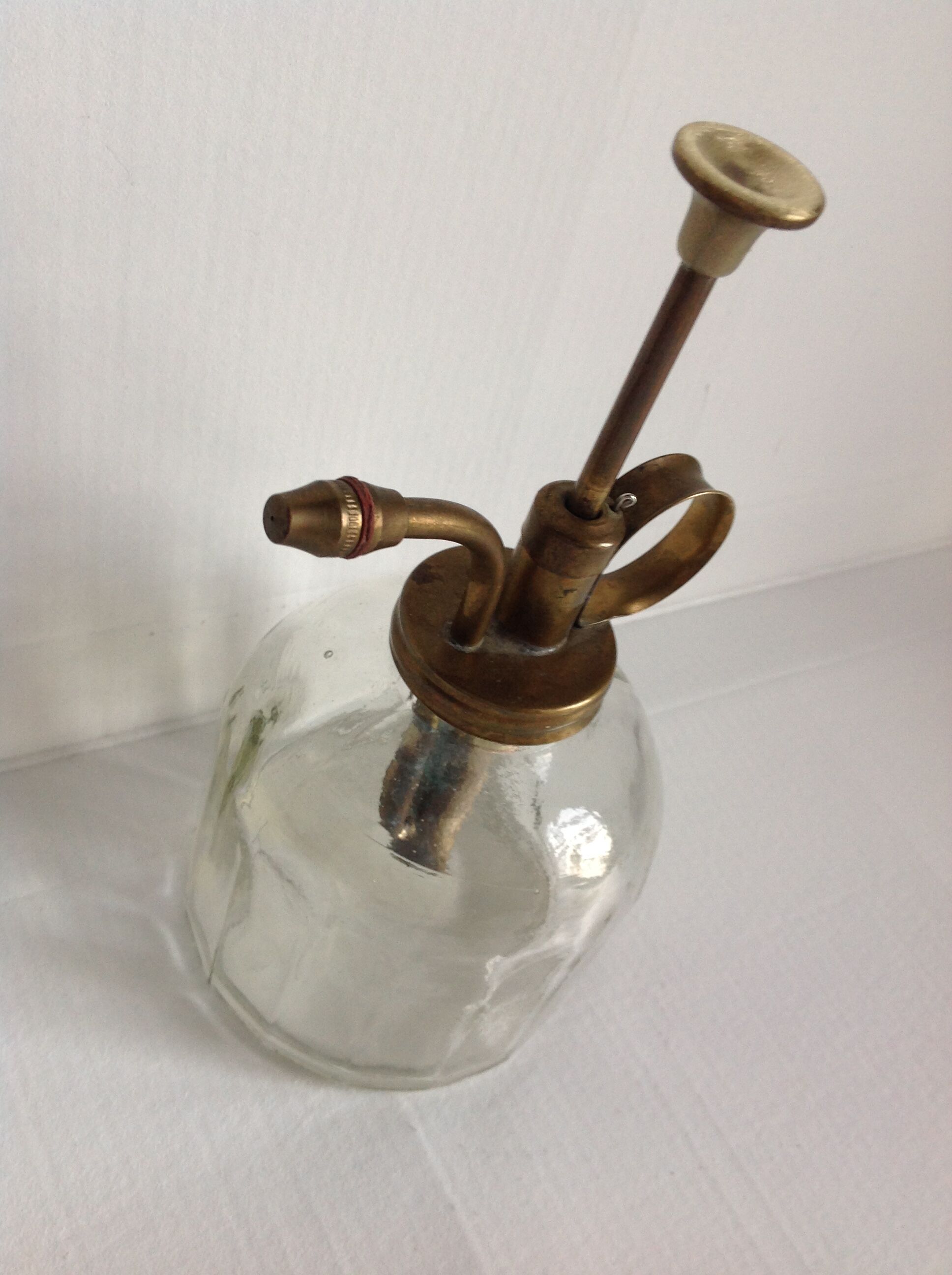 Former ribbed glass vaporizer vintage 70