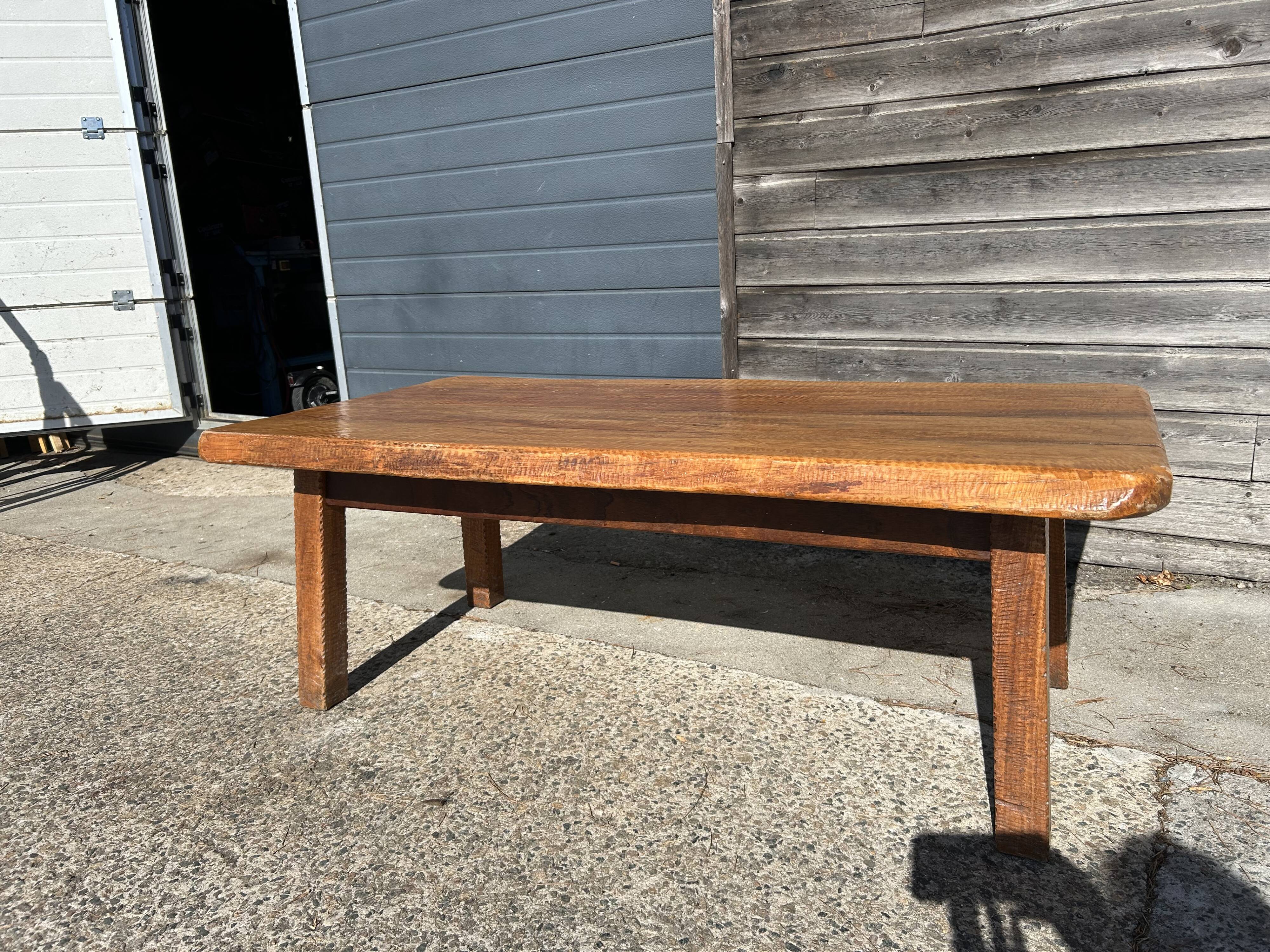 Table basse en chêne