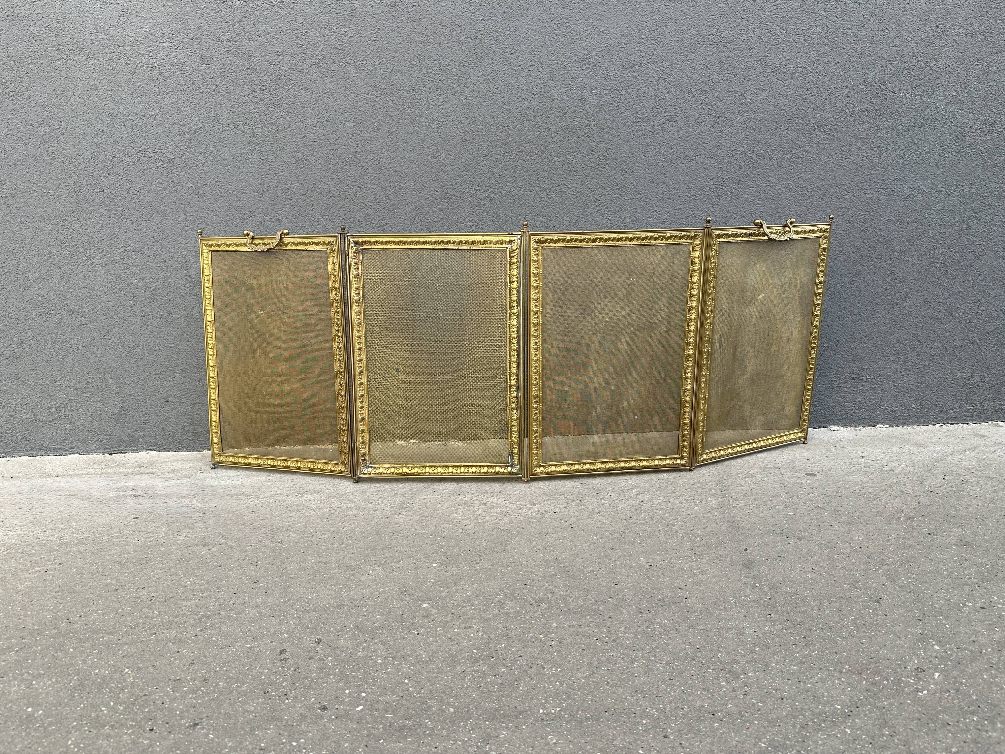 Antique brass fireplace screen from the 19th century by Bouhon Frères.