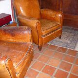 2 leather club armchairs from the 1950s
