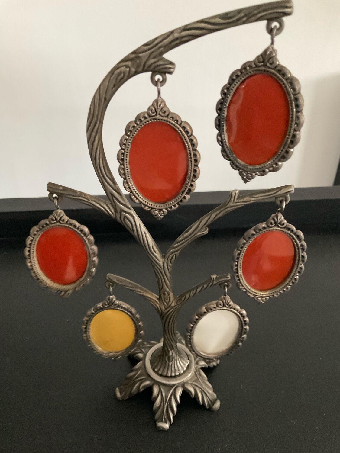 Vintage photo holder silver metal medallions