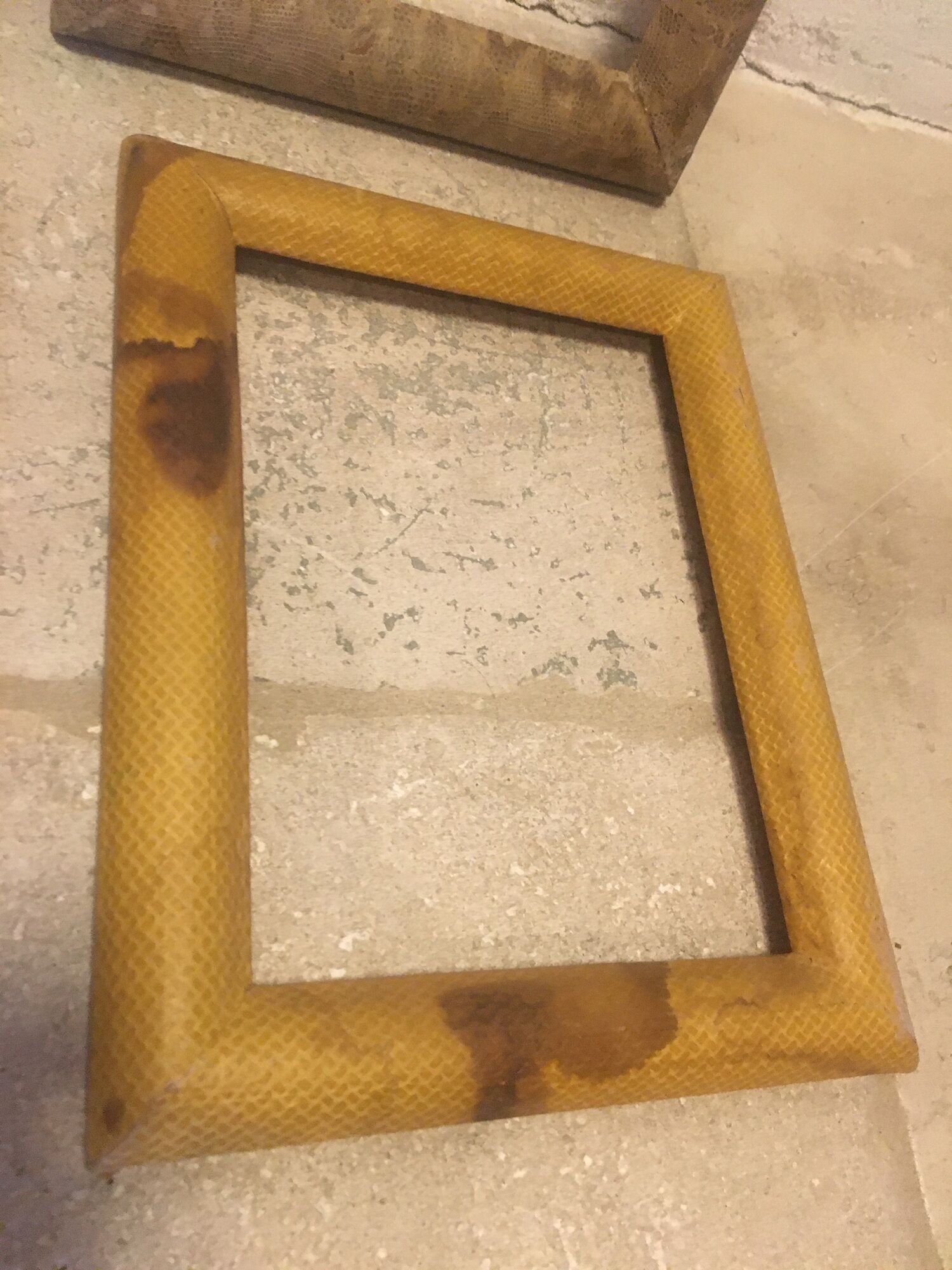 Lot of 6 vintage frames in faux croc or snake