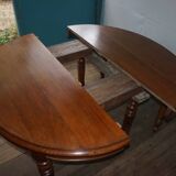 Oval table with 6 legs