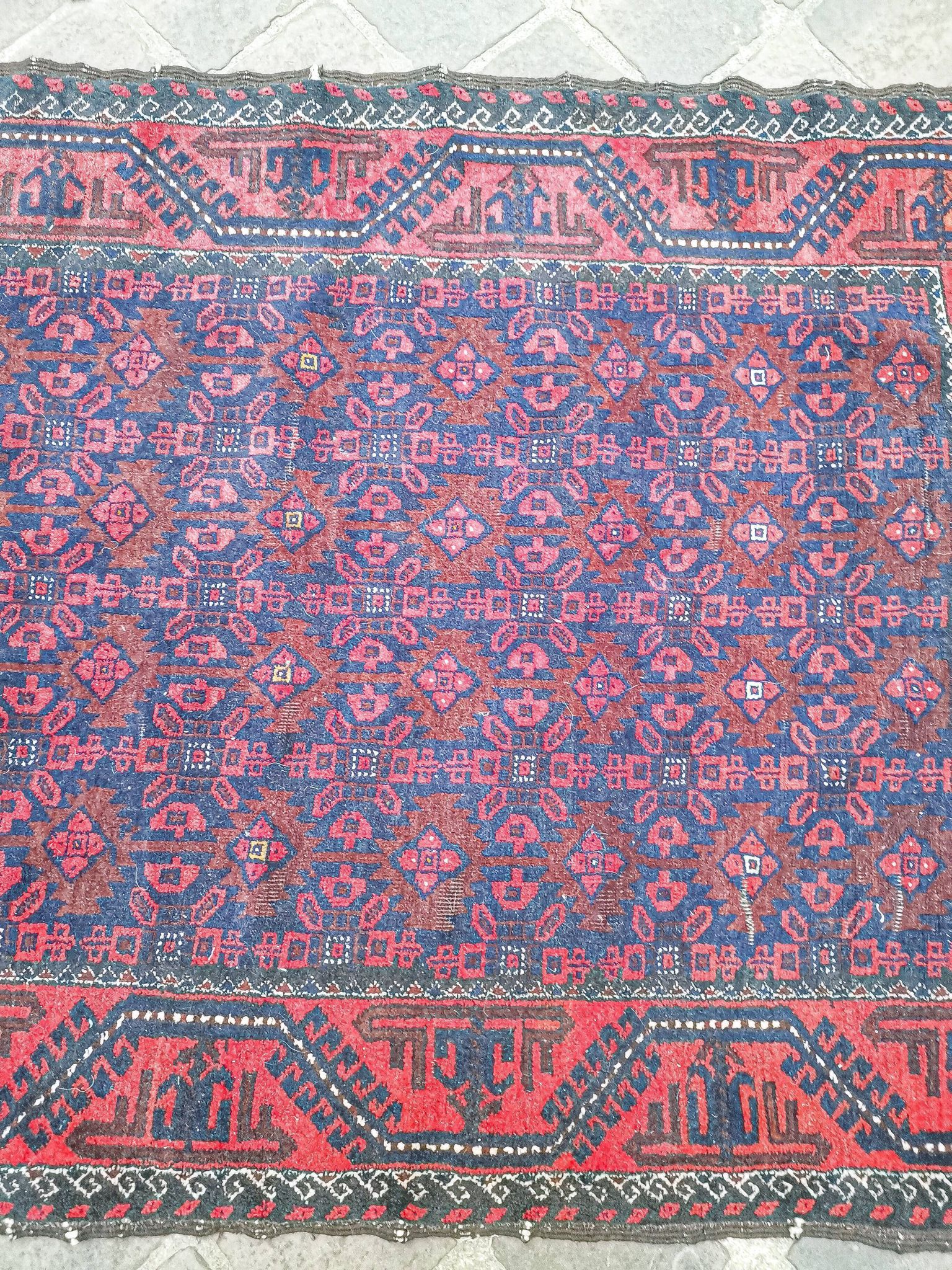 Vintage handmade Persian handmade carpet Belouch 175 x 100
