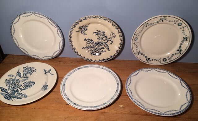 Composition 6 plates flat blue tones