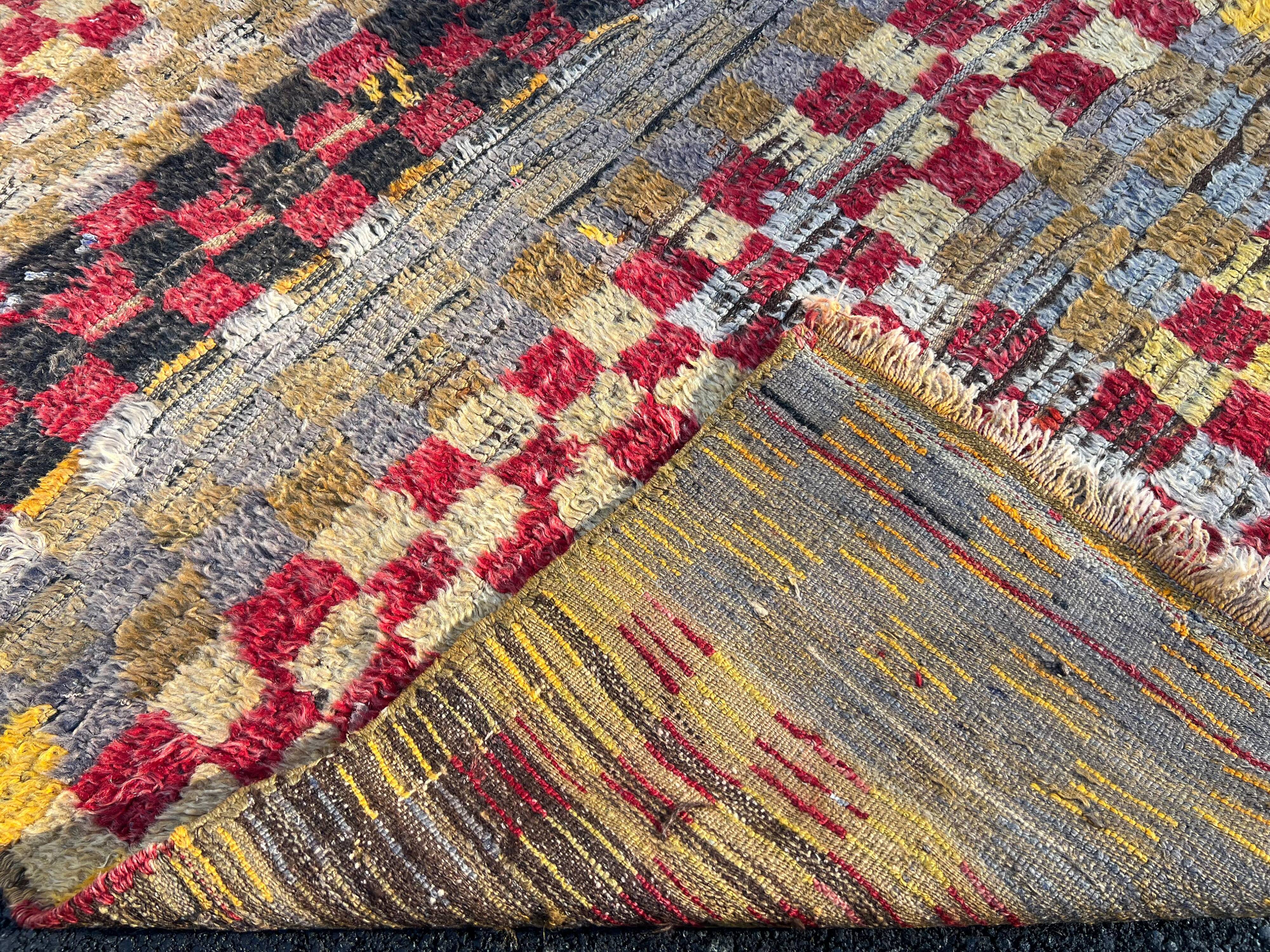 Tapis Tulu turc antique avec motif à carreaux