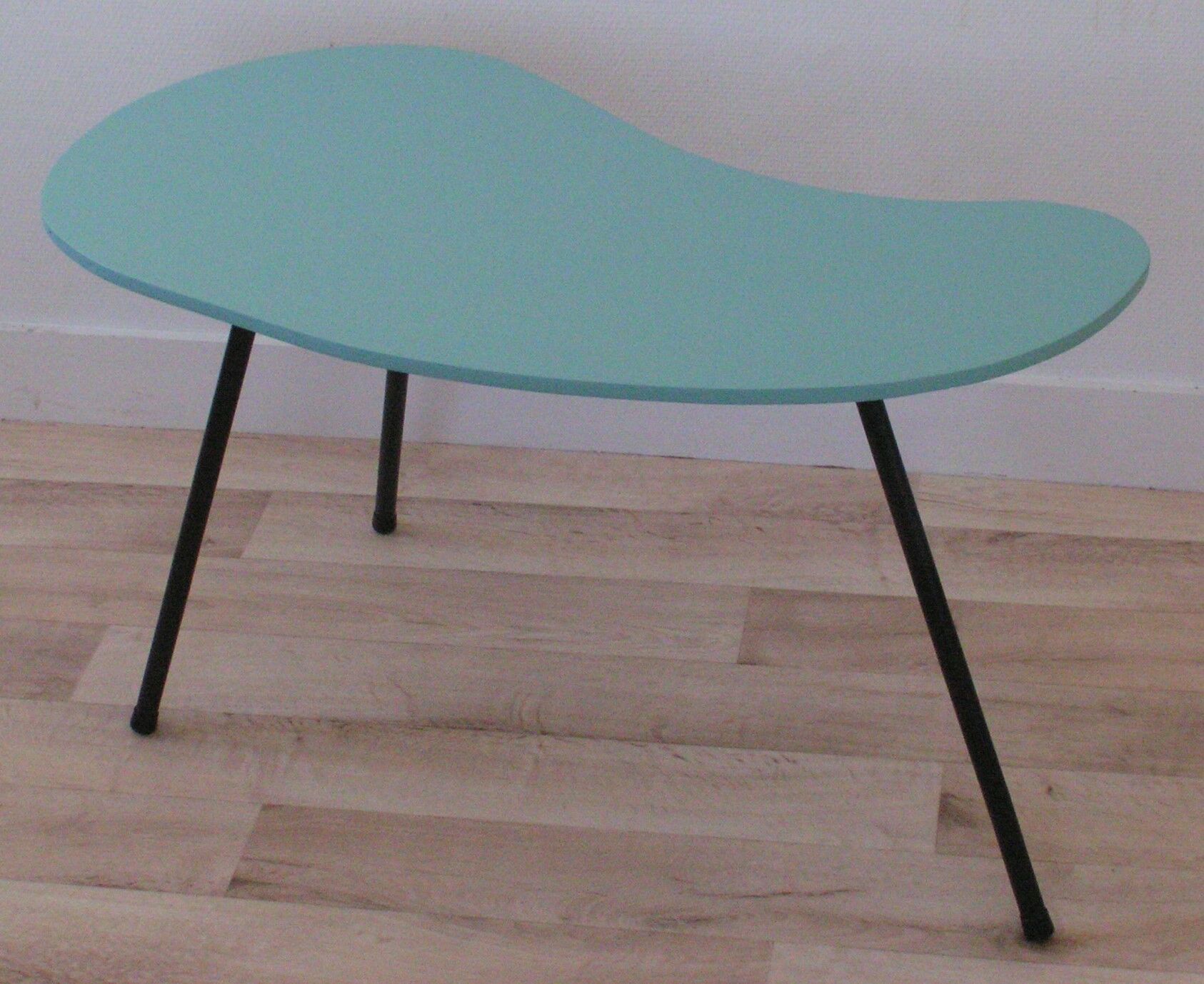 Table basse tripode en forme de haricot années 50/60
