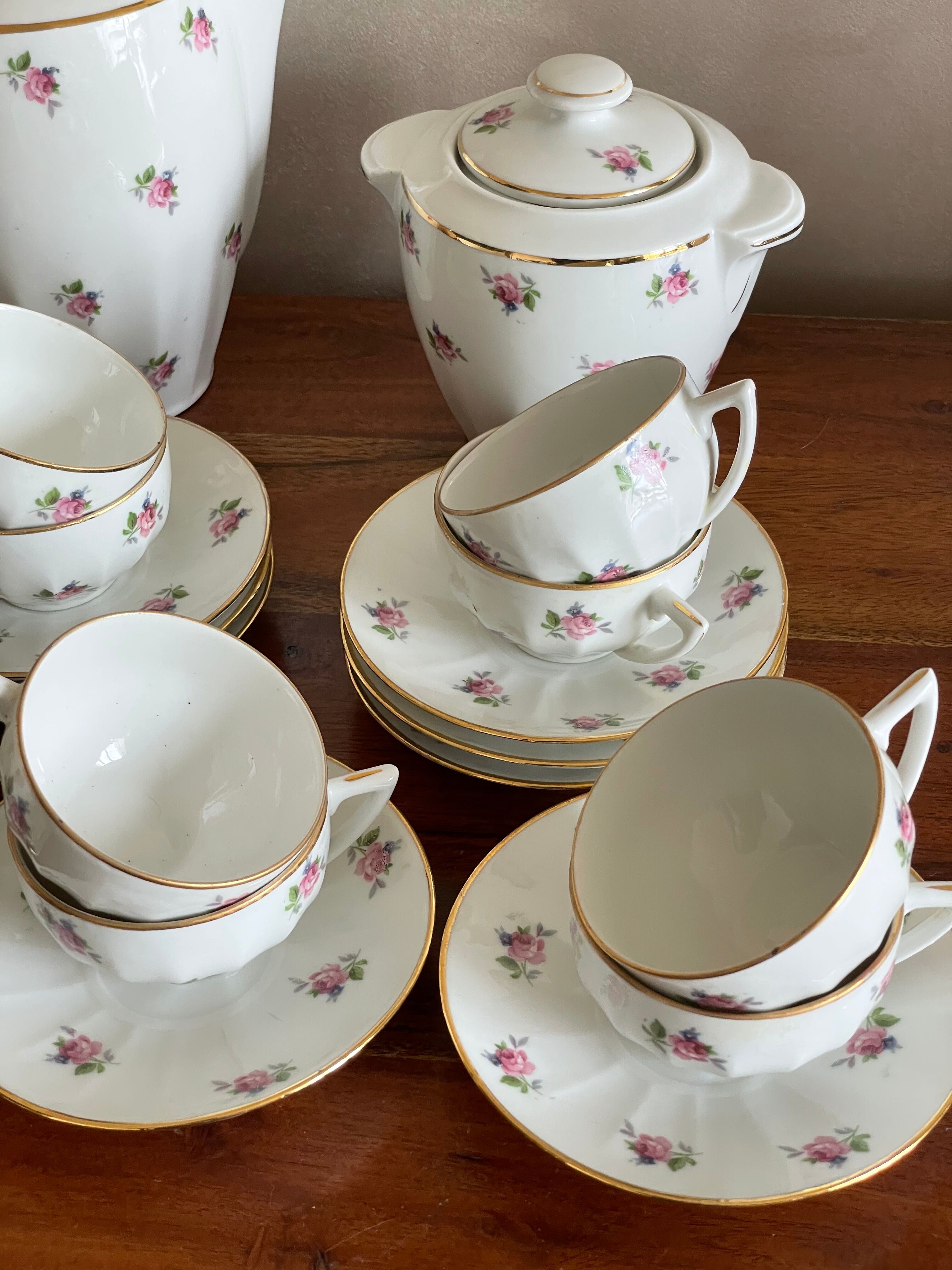 Lorioux Porcelain mocha service France small roses
