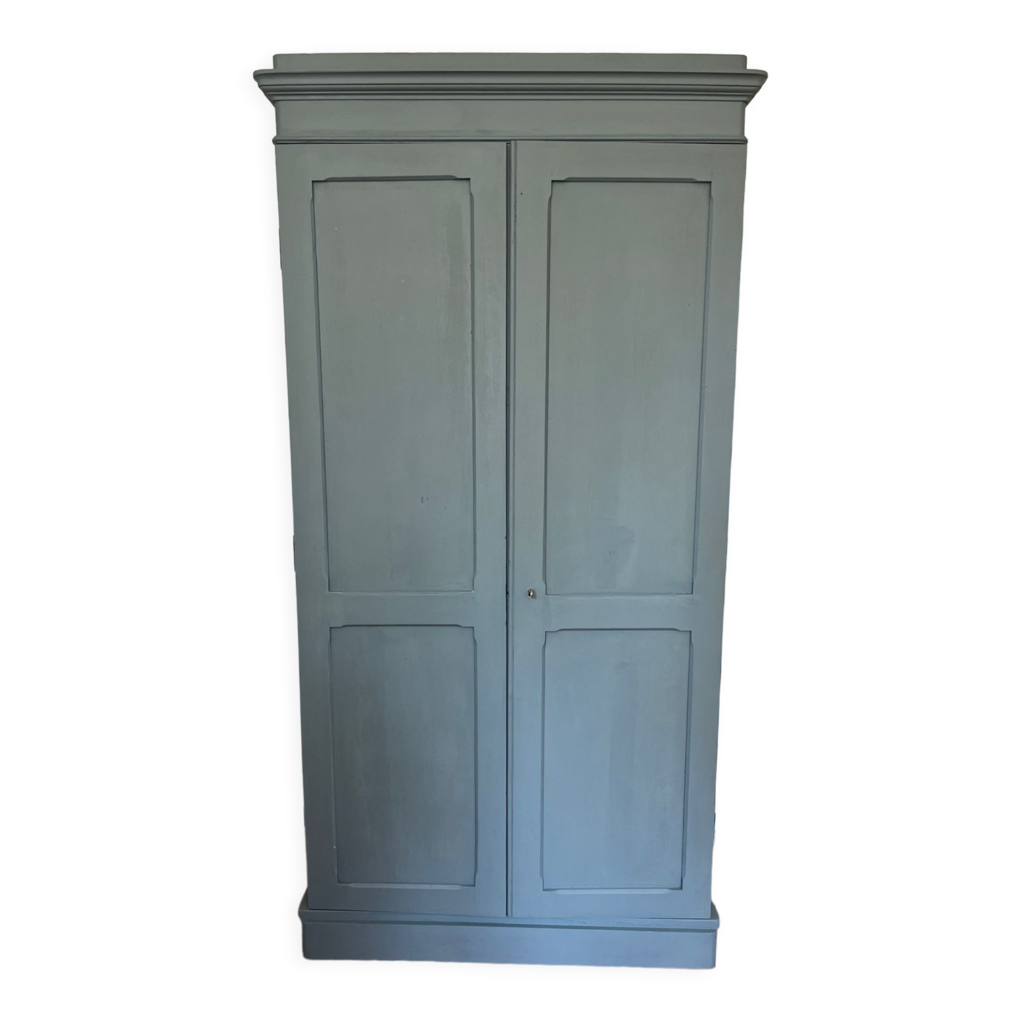 Parisian cabinet galvanizing blue