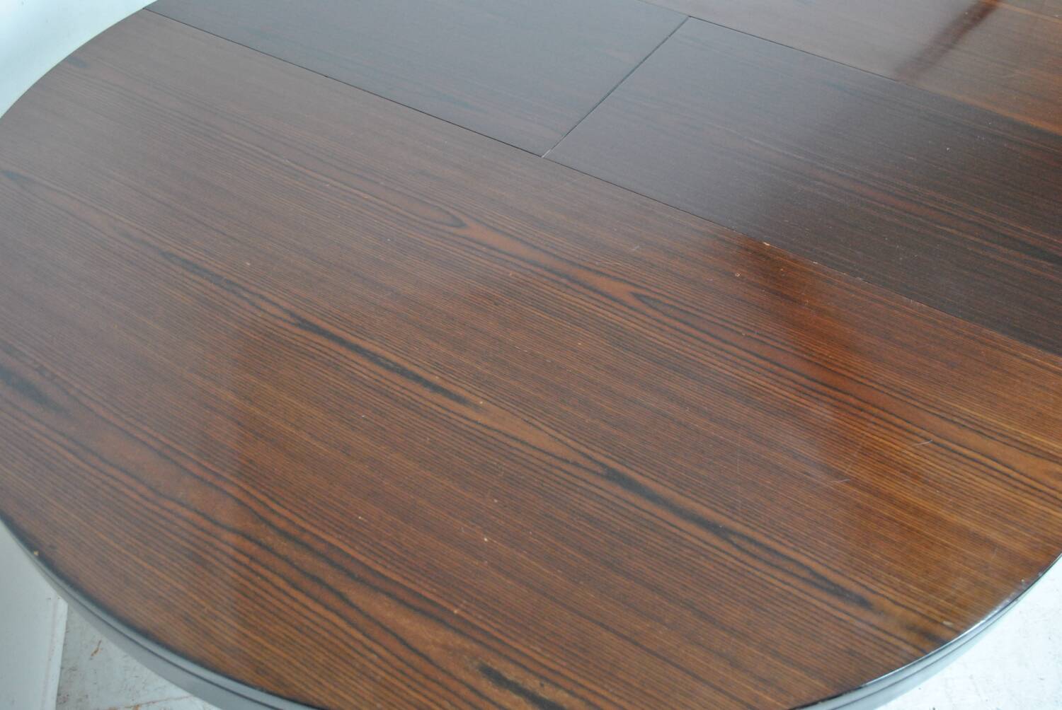 Art Deco extendable dining table