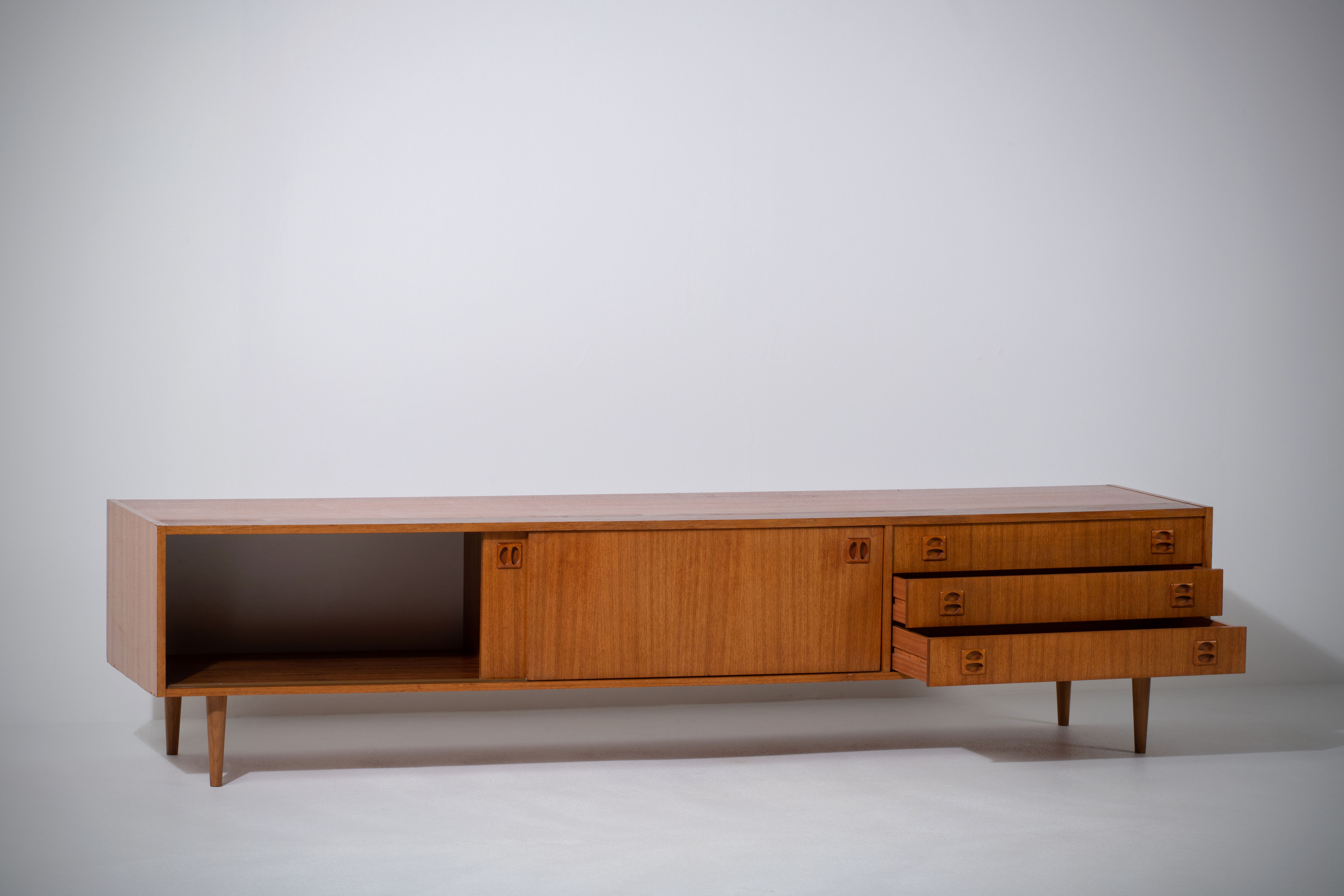 Vintage Scandinavian enfilade 1960