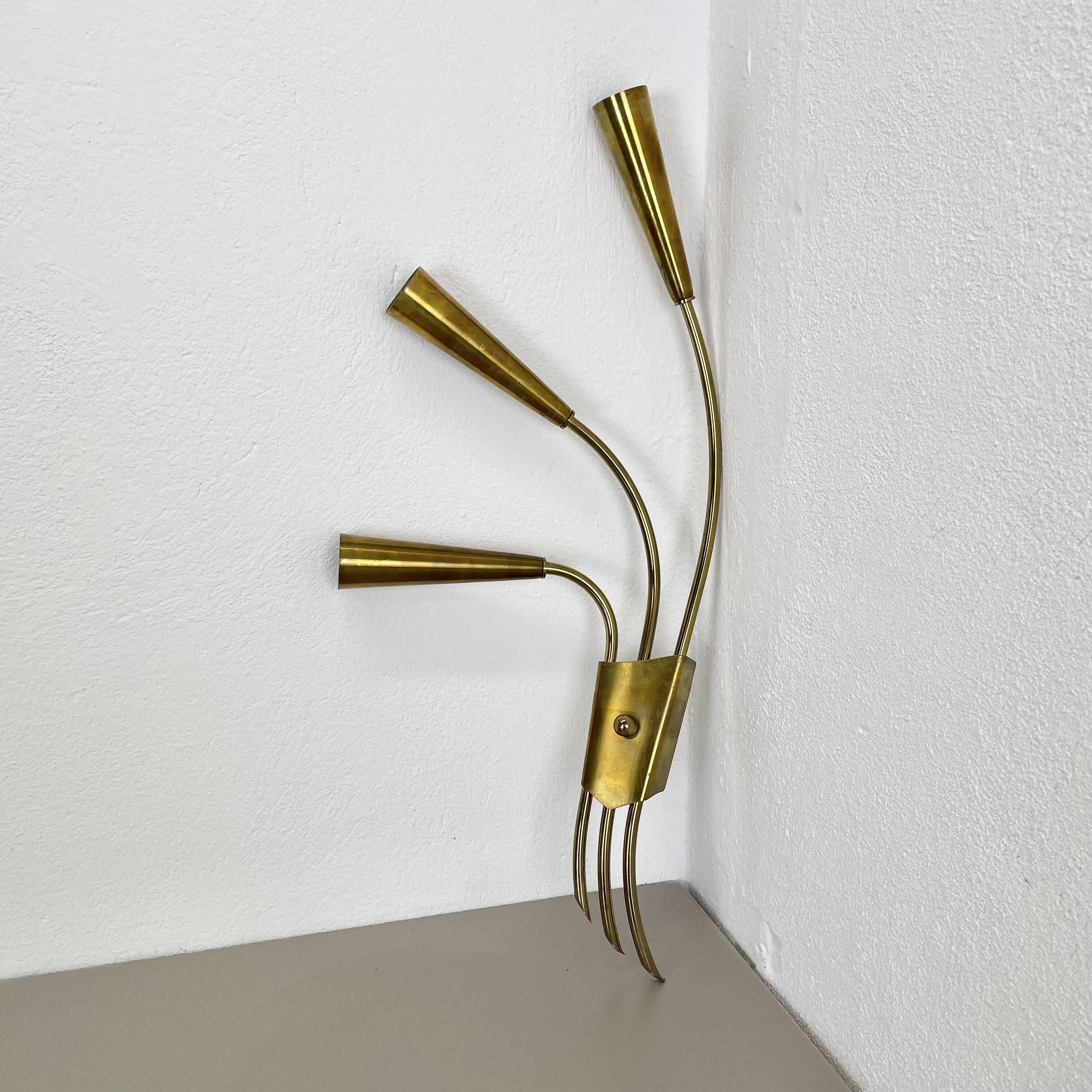 rare minimalist 53cm Brass Stilnovo Style Theatre Wall Light Sconce, Italy 1950s