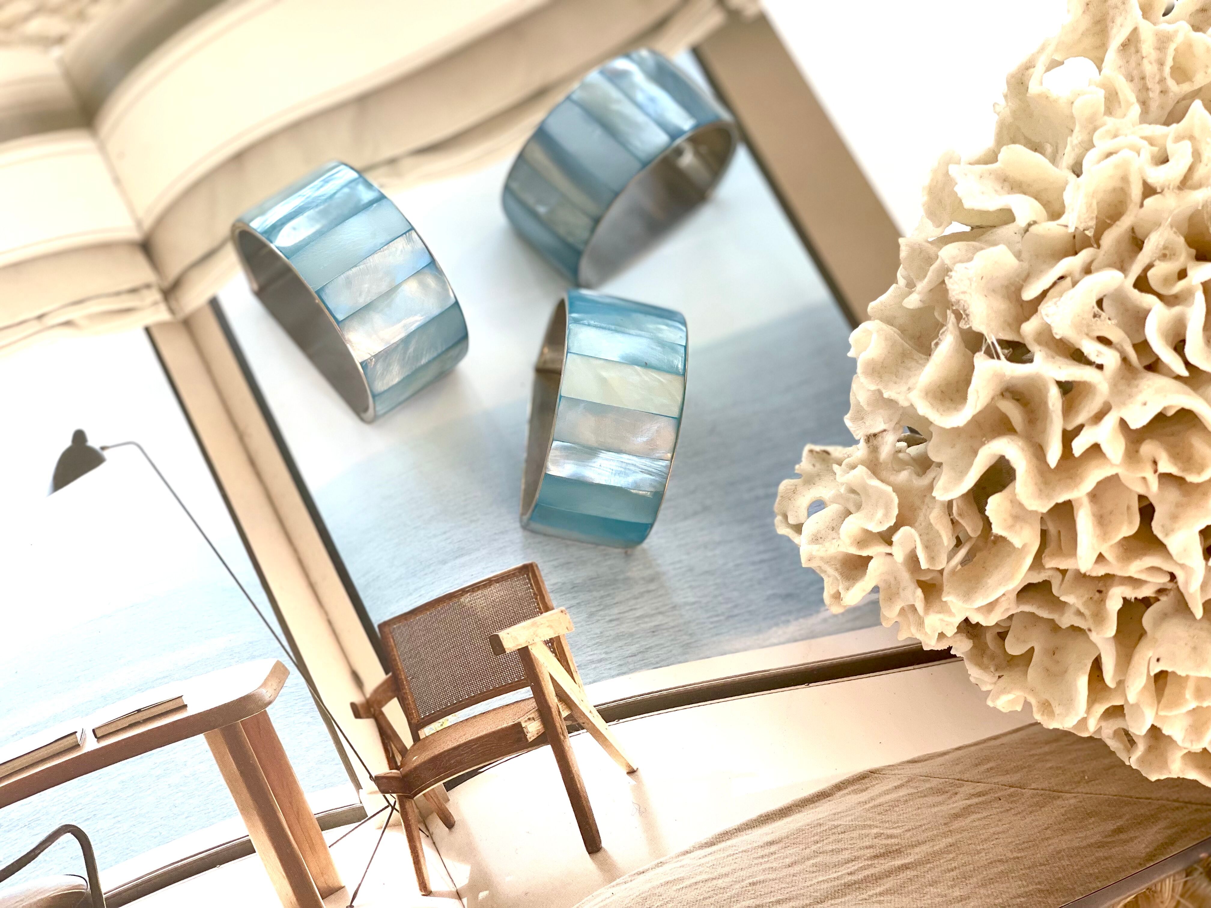 10 rounds of mother-of-pearl towels 1960