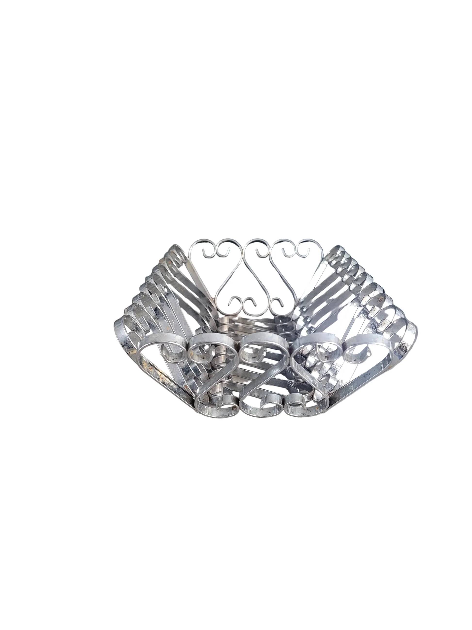Vintage bread basket in forged chrome-plated metal