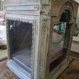 Regency-style showcase
