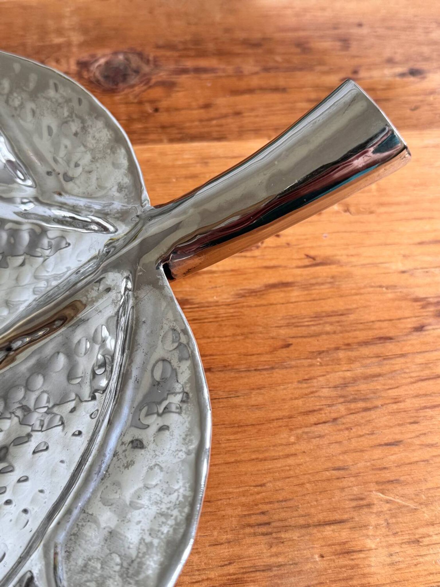 Grand plateau, centre de table en forme de feuille