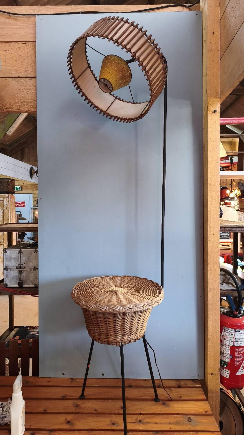 Lampadaire vintage - rotin et bambou - années 1950