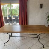 Dining table with extensions