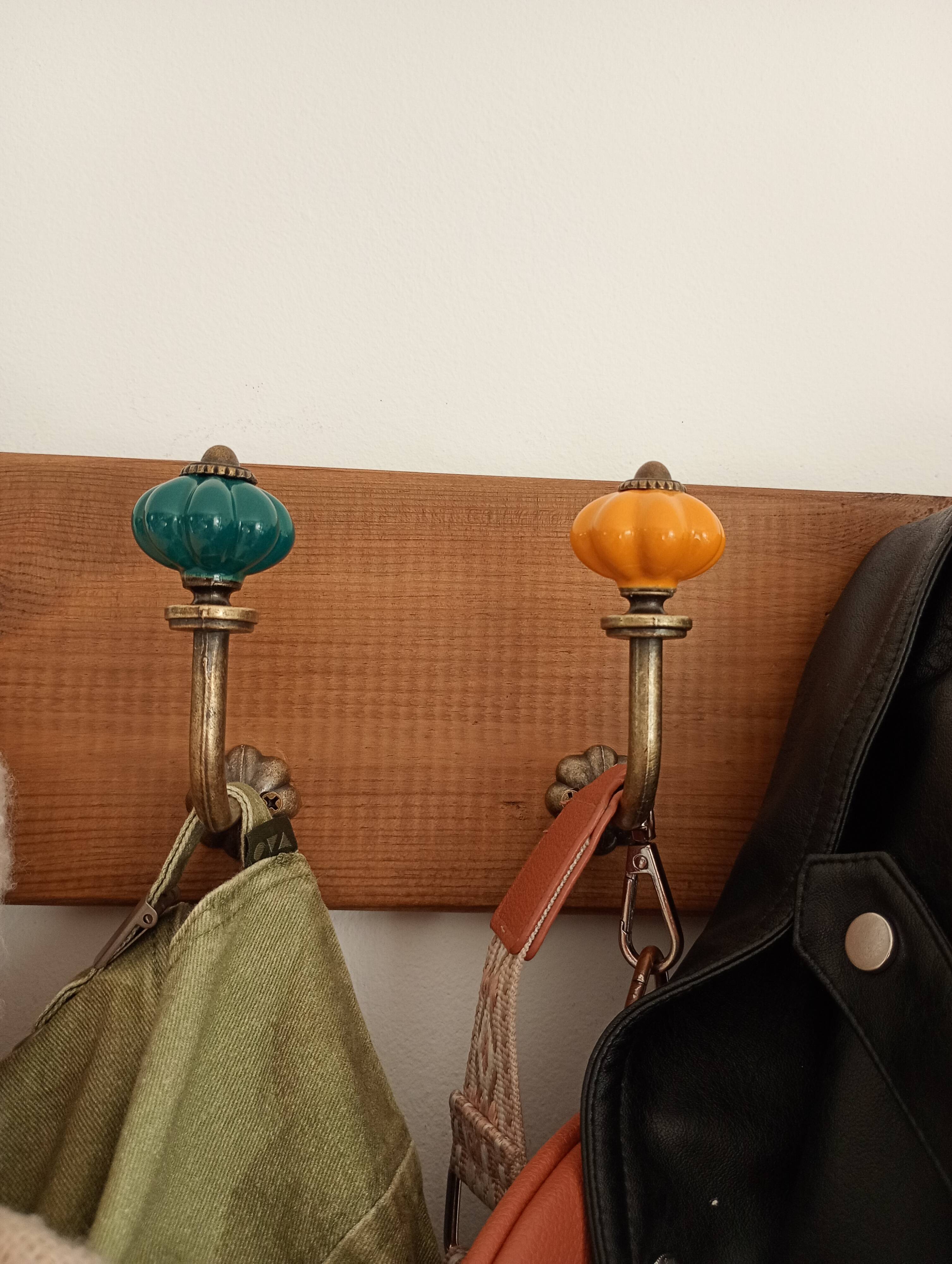 Vintage wall coat rack handmade - 4 ceramic hooks - 35 cm