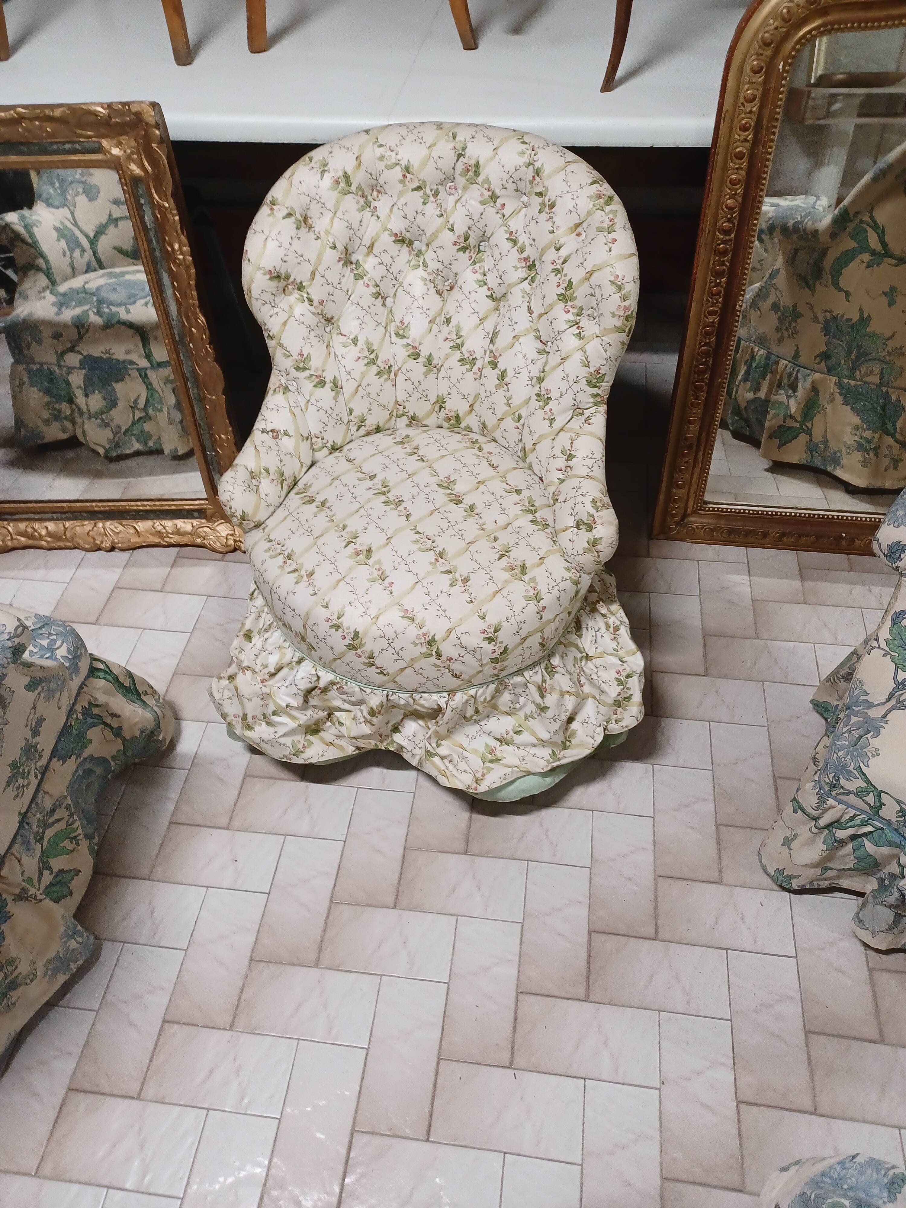 Toad armchairs and are stool