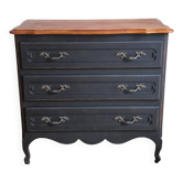 Antique chest of drawers