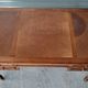Bureau ministre de centre milieu style Louis Philippe en bois et cuir