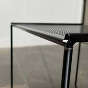 Table d'appoint postmoderne en métal perforé Ikea, années 1980