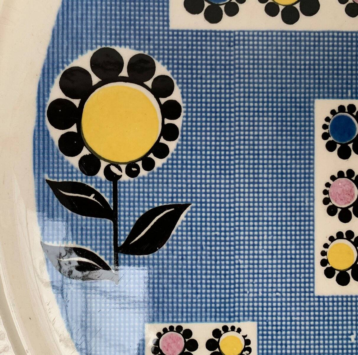 Mid-century German ceramic cake plate with floral patterns by Limburg, 1960s.